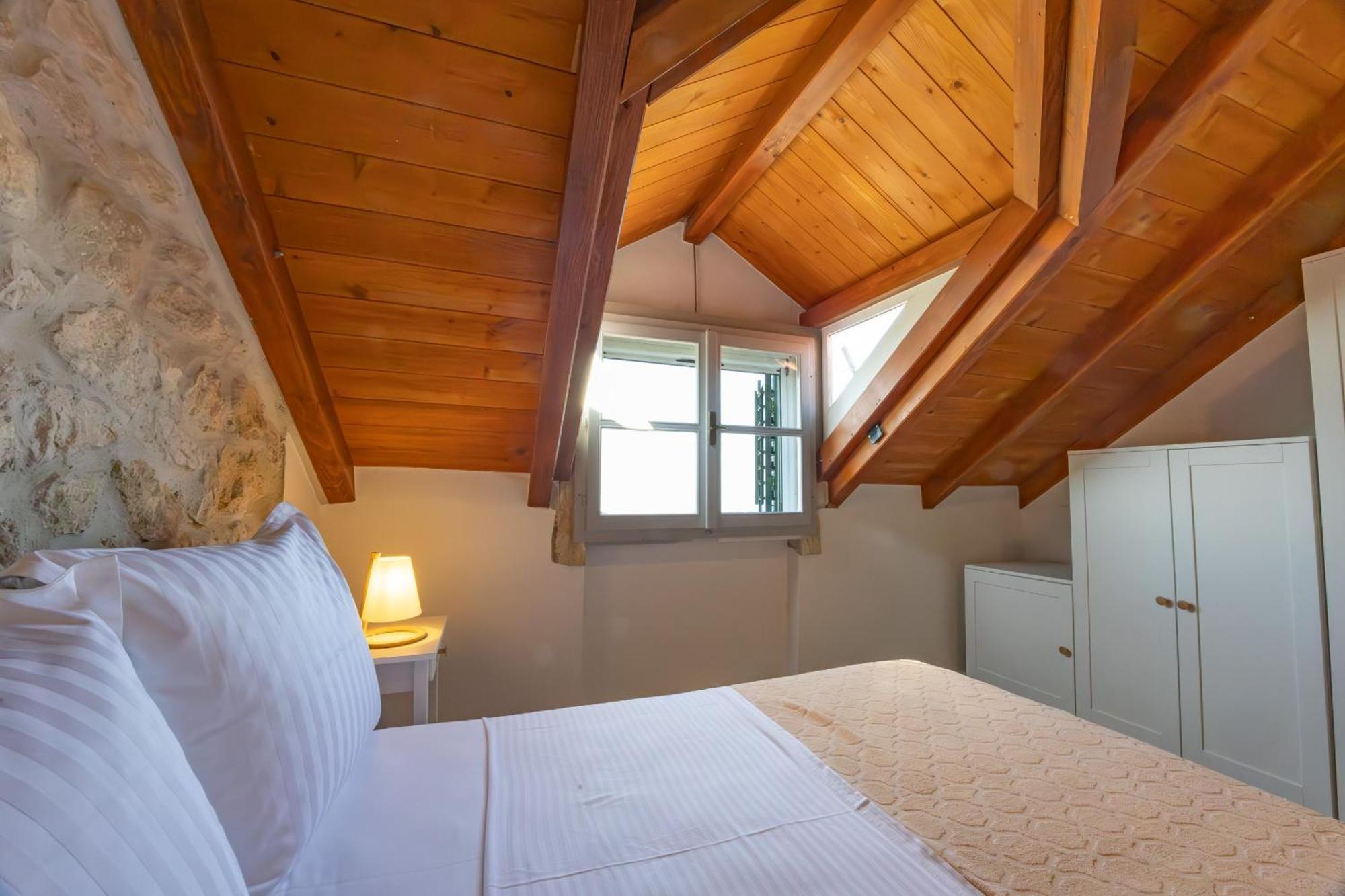 Villa Stone House Kurtic Stara Podgora Esterno foto