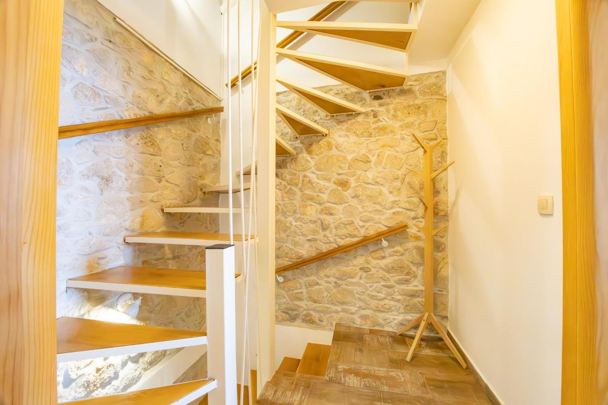 Villa Stone House Kurtic Stara Podgora Esterno foto