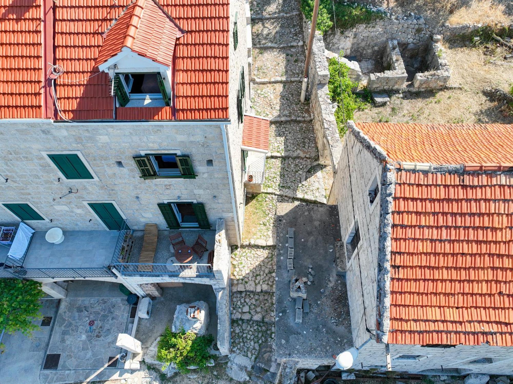 Villa Stone House Kurtic Stara Podgora Esterno foto